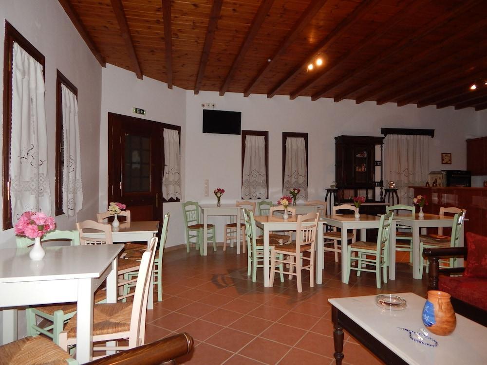Mr & Mrs White Tinos Hotell Exteriör bild
