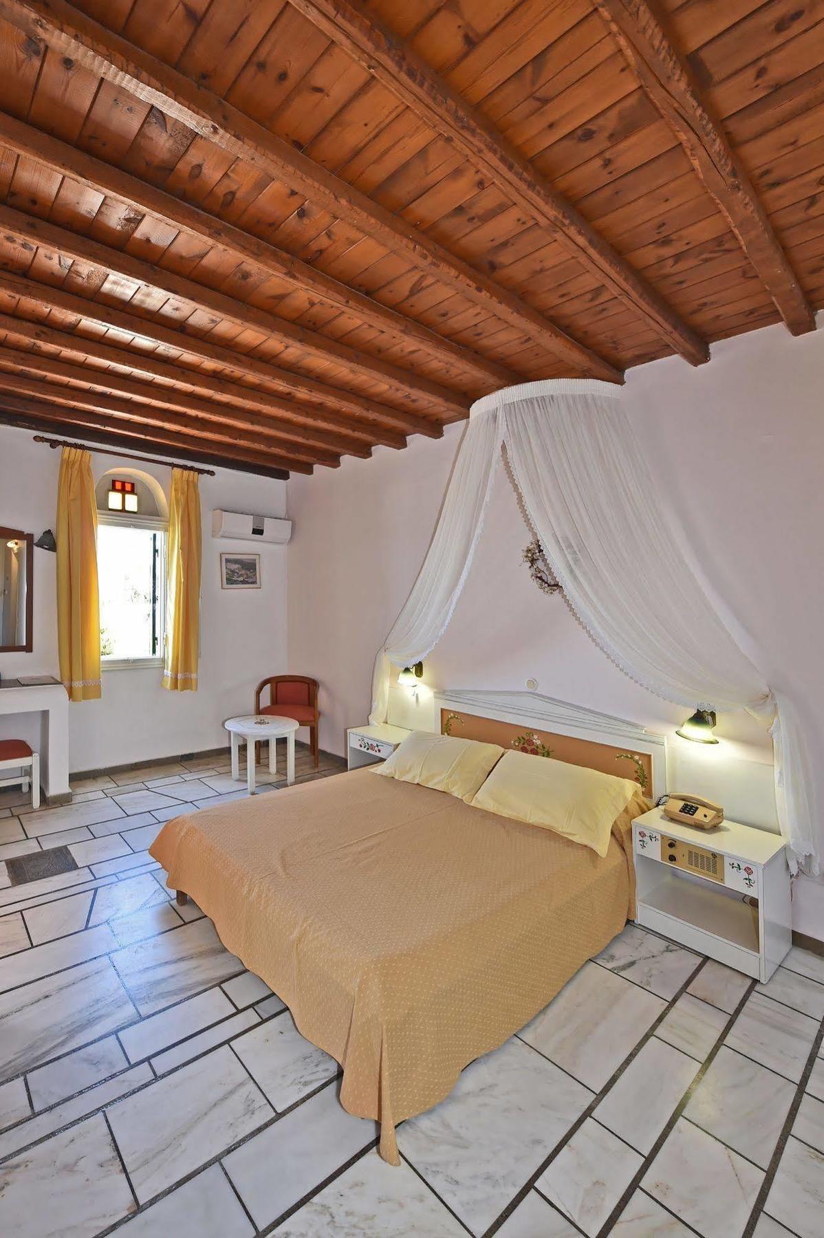 Mr & Mrs White Tinos Hotell Exteriör bild
