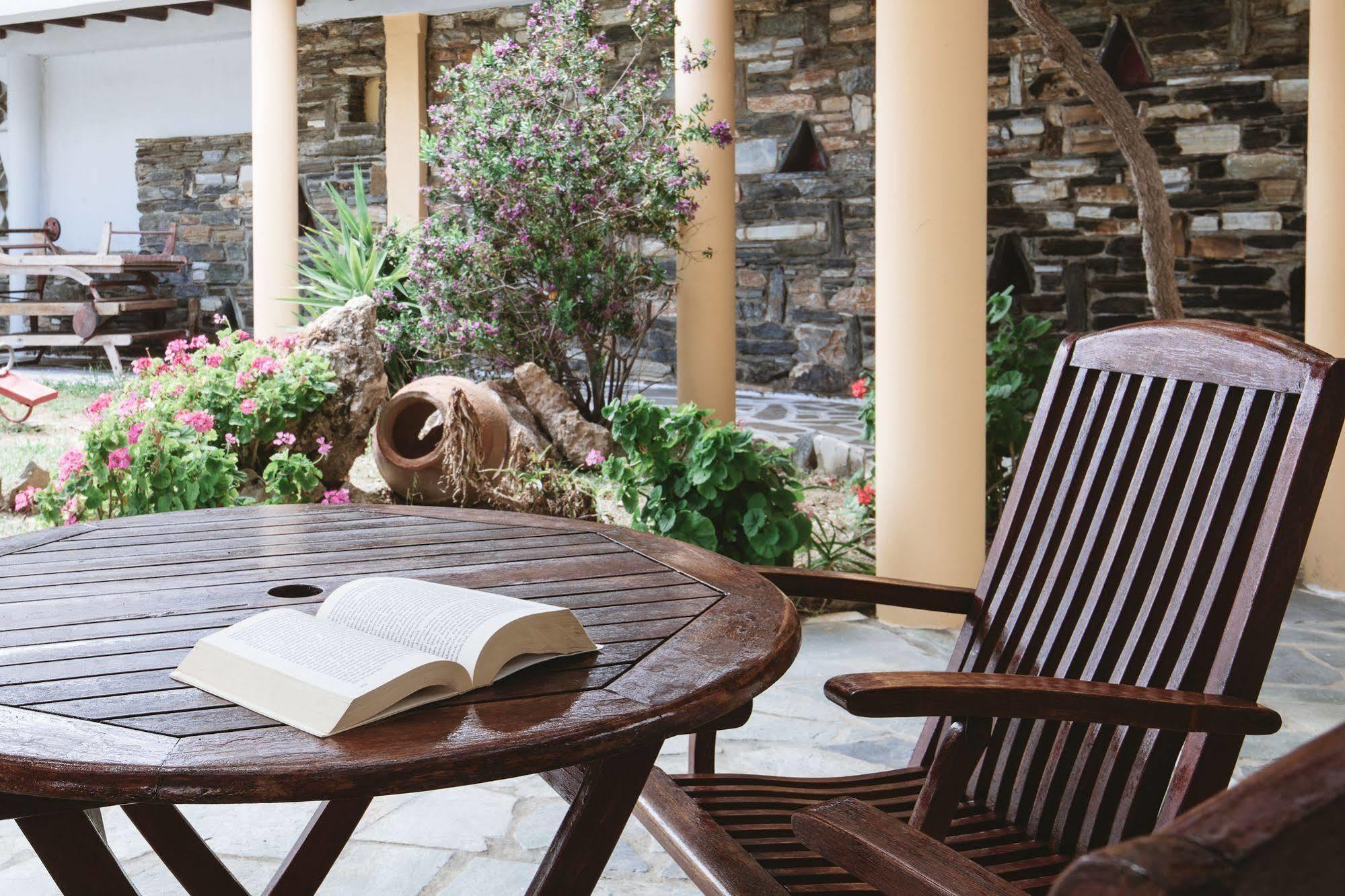 Mr & Mrs White Tinos Hotell Exteriör bild