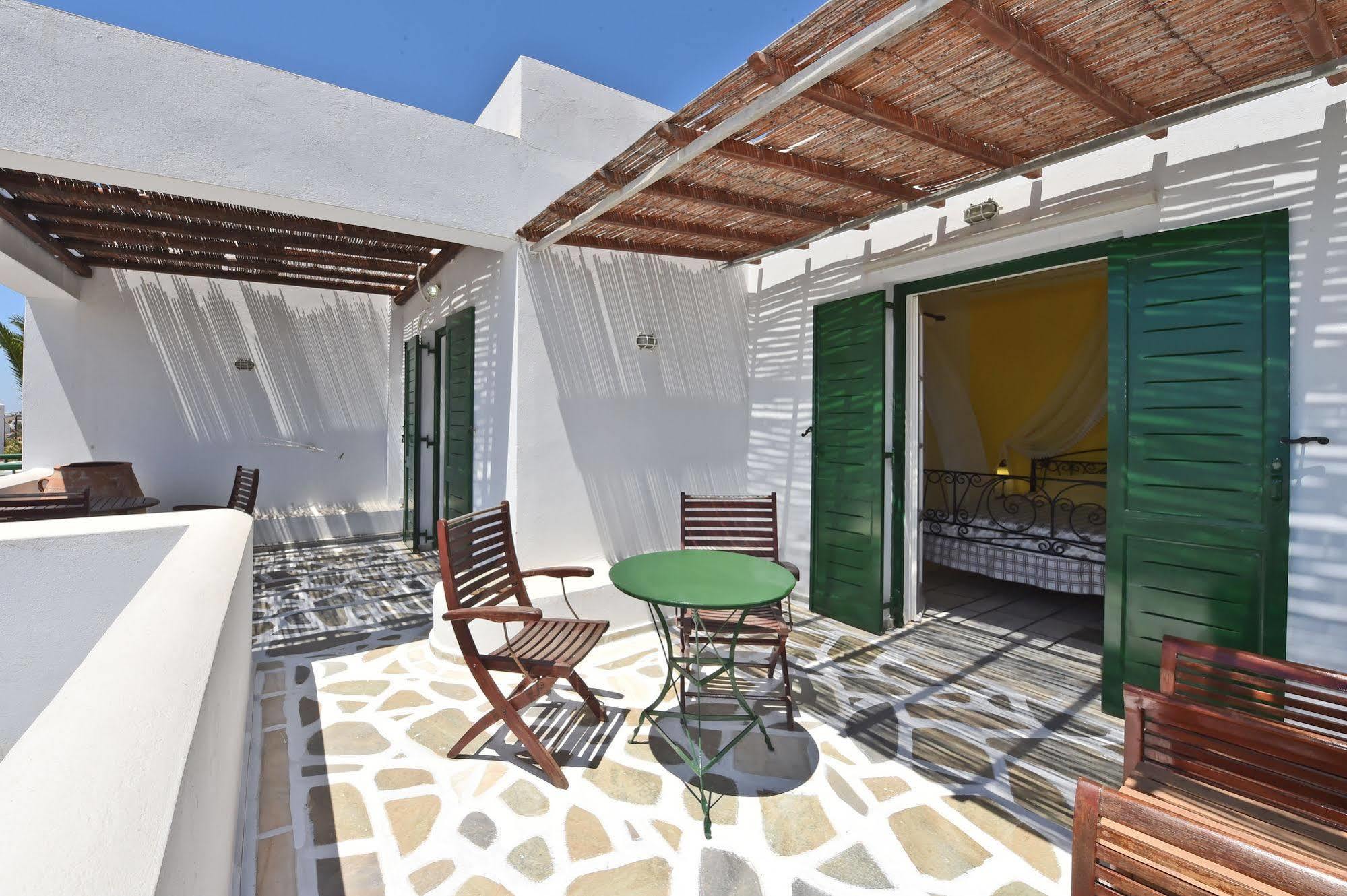 Mr & Mrs White Tinos Hotell Exteriör bild