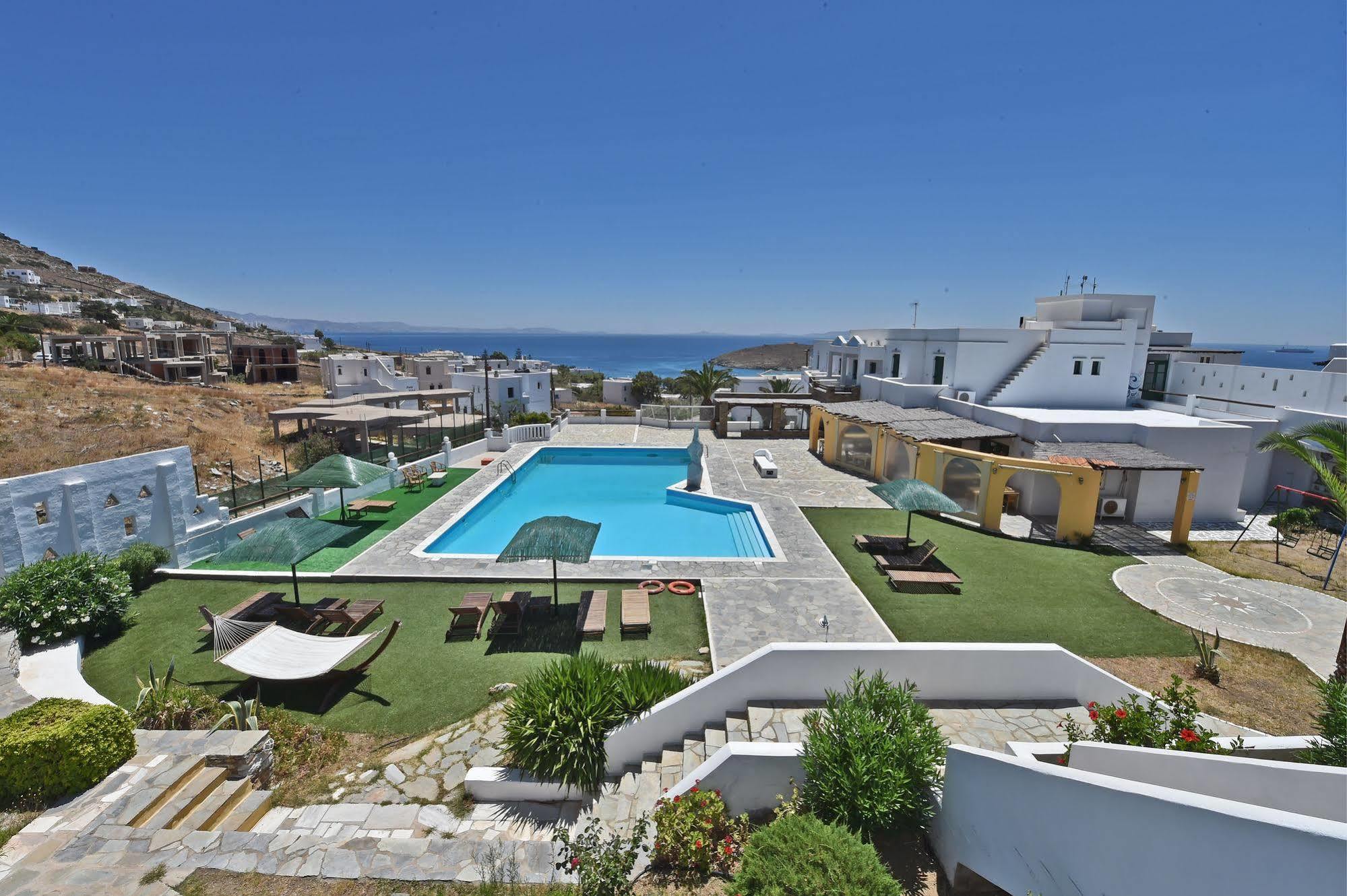 Mr & Mrs White Tinos Hotell Exteriör bild